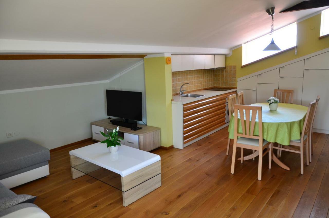Apartma Louis Apartment